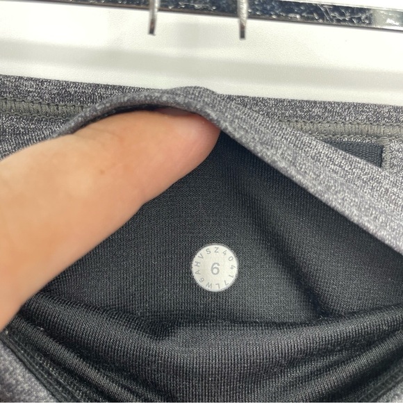 Lululemon Train Times Crop gray Leggings Sz 6 Inseam 17” - Picture 3 of 7